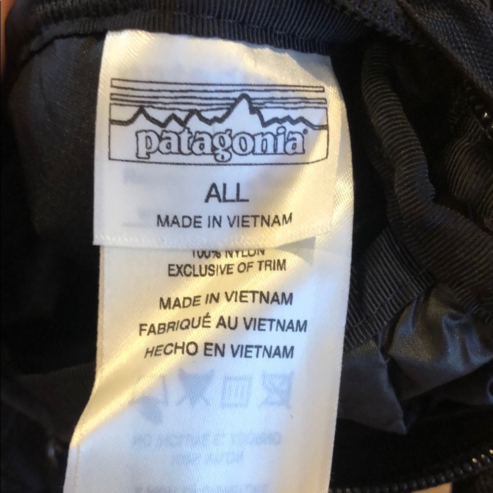 Patagonia Black Crossbody Waist Pack - Picture 8 of 8